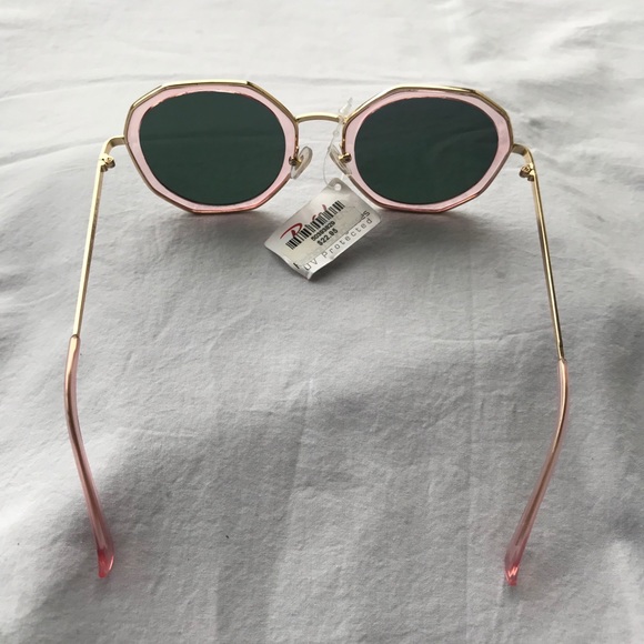 NWT Retro Geometric Sunglasses - Picture 10 of 15